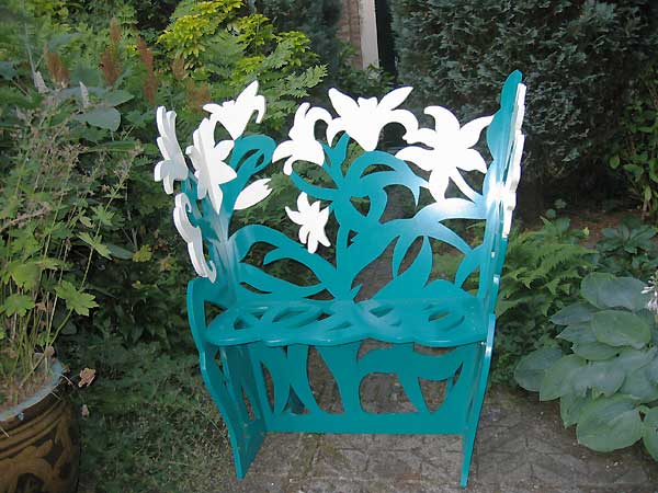 beelden aan de Vecht in de beeldentuin rondom het koetshuis van May en Joop Hobijn in Maarssen