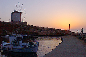 The Greek Island of Paros - ART courses and study of painting and drawing, photography and architecture study in Greece.